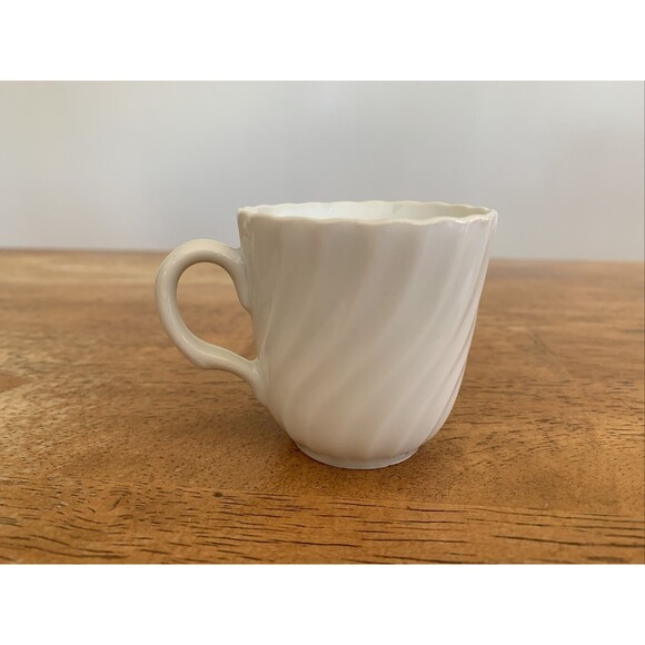 Vintage Ucagoo China Demitasse Footed Cup And Saucer Made In Occupied Japan - Picture 5 of 10